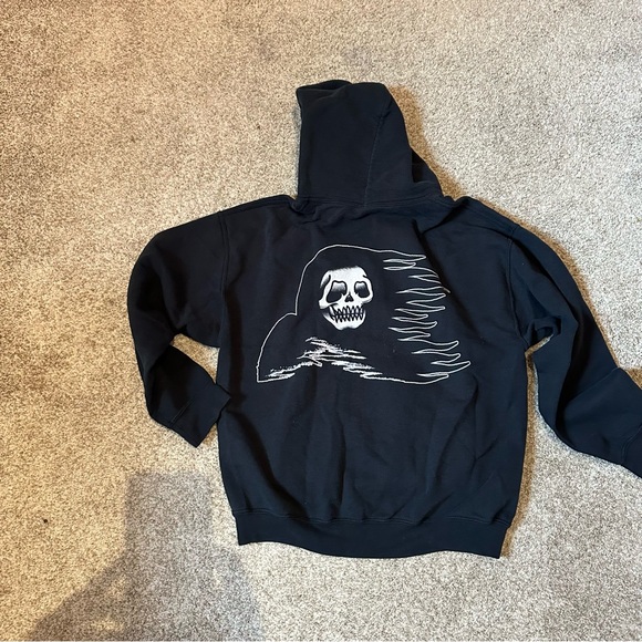 🔥TODAY ONLY🔥 Harms Way Hoodie - Picture 4 of 4